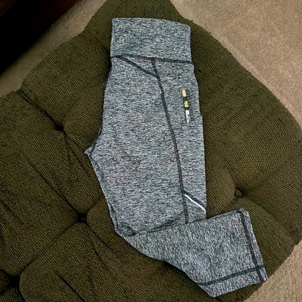 Xersion Quick Dry Capri leggings